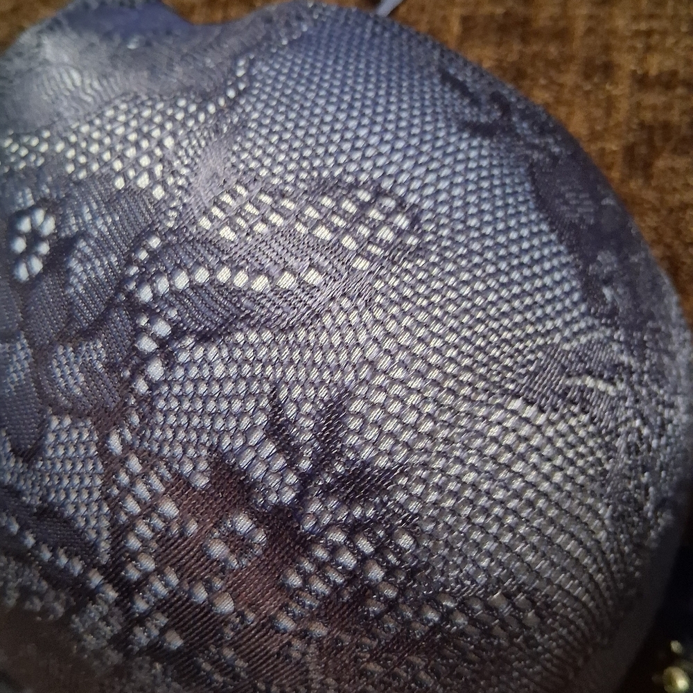 Elegant Women's Lace Bras - Set of 3 - Picture 5 of 10